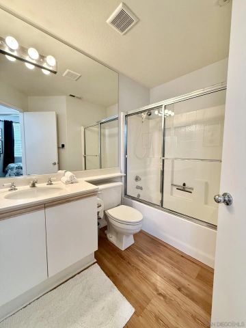 992 S Country Glen Way, Anaheim, CA 92808