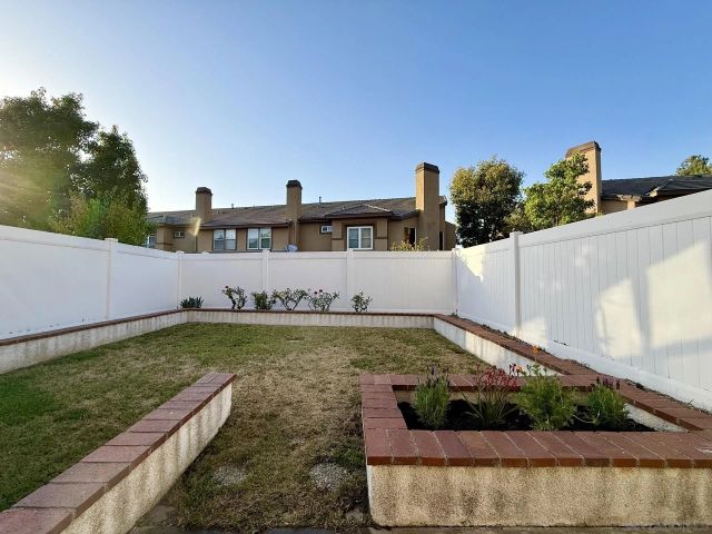 992 S Country Glen Way, Anaheim, CA 92808
