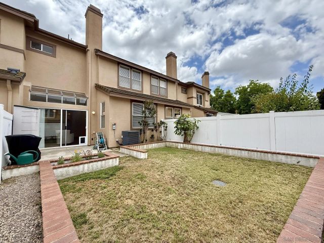 992 S Country Glen Way, Anaheim, CA 92808