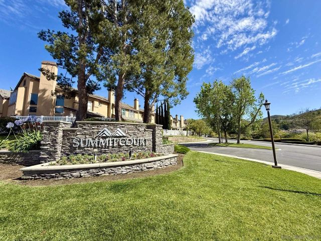 992 S Country Glen Way, Anaheim, CA 92808