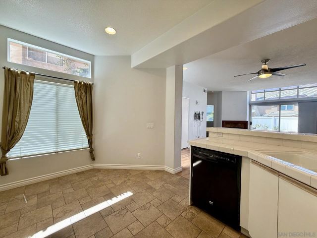 992 S Country Glen Way, Anaheim, CA 92808