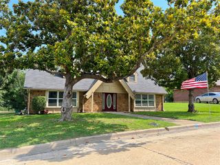 508 Trail Lake Place, Midlothian, TX 76065