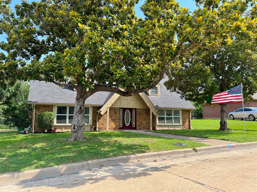 508 Trail Lake Place, Midlothian, TX 76065