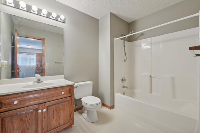 12436 Aztec Street NW, Coon Rapids, MN 55433