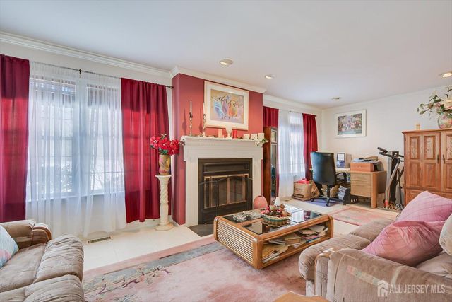 25 Martin Van Buren Drive, Monroe, NJ 08831