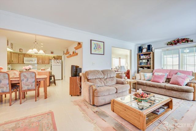 25 Martin Van Buren Drive, Monroe, NJ 08831