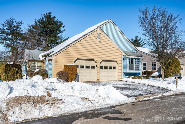 25 Martin Van Buren Drive, Monroe, NJ 08831