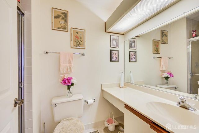 25 Martin Van Buren Drive, Monroe, NJ 08831