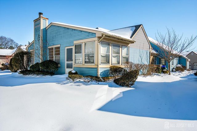 25 Martin Van Buren Drive, Monroe, NJ 08831