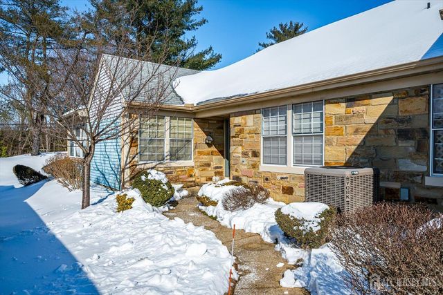 25 Martin Van Buren Drive, Monroe, NJ 08831