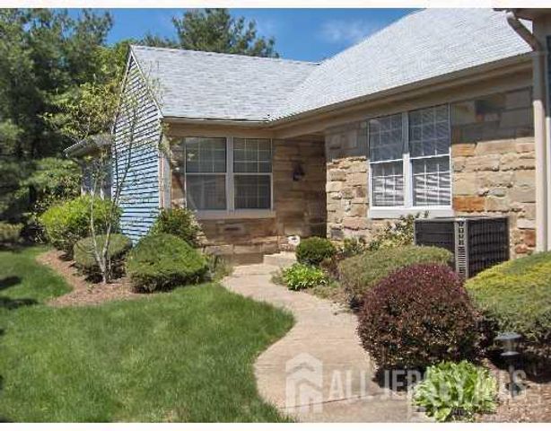 25 Martin Van Buren Drive, Monroe, NJ 08831