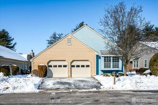 25 Martin Van Buren Drive, Monroe, NJ 08831