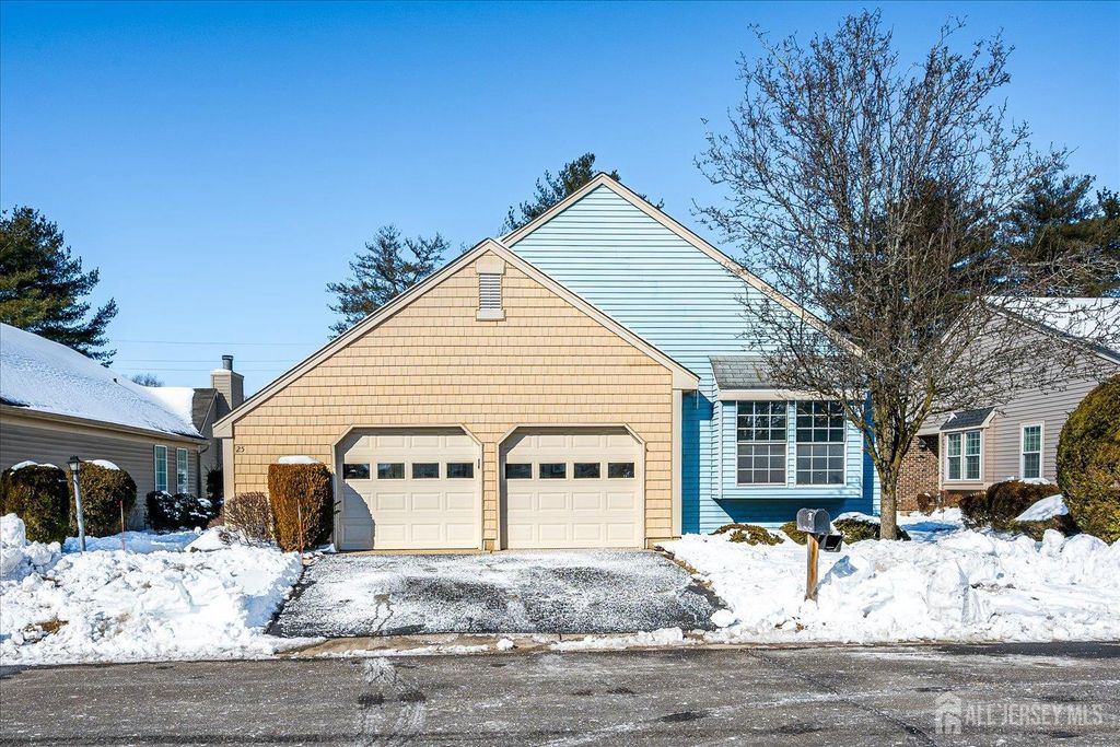 25 Martin Van Buren Drive, Monroe, NJ 08831