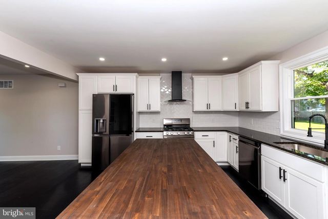 108 YELKCA AVE, Vineland, NJ 08360