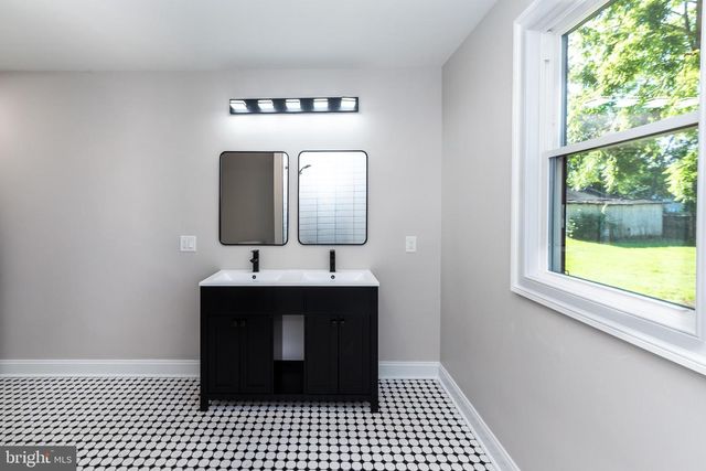 108 YELKCA AVE, Vineland, NJ 08360
