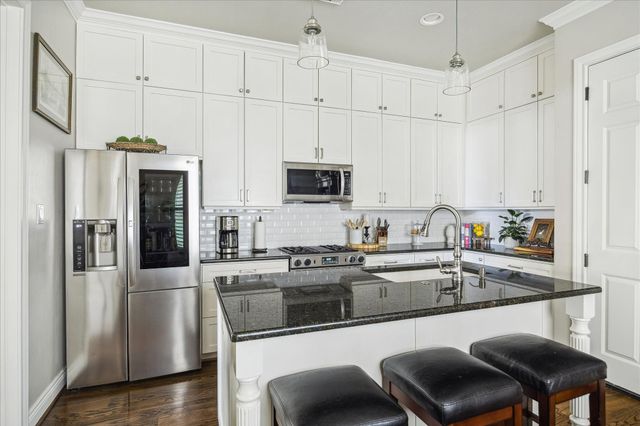 2435 North Boulevard, Houston, TX 77098