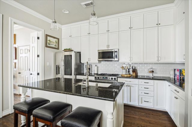 2435 North Boulevard, Houston, TX 77098