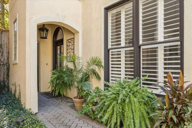 2435 North Boulevard, Houston, TX 77098