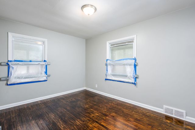 21195 Behrendt Avenue, Warren, MI 48091