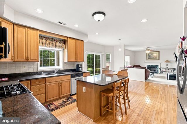 101 TENNYSON LN, North Wales, PA 19454