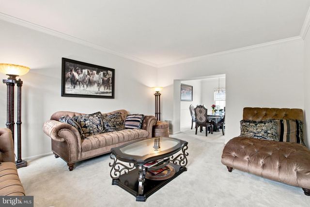 101 TENNYSON LN, North Wales, PA 19454
