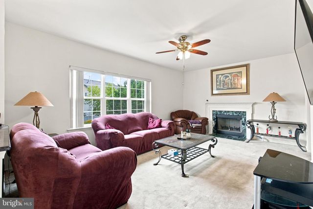 101 TENNYSON LN, North Wales, PA 19454