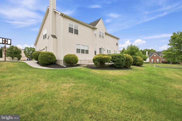 101 TENNYSON LN, North Wales, PA 19454