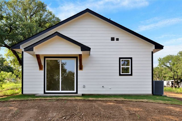 811 SW 28th Street, Mineral Wells, TX 76067