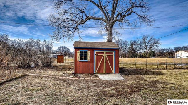 411 NW 84th Street, Lincoln, NE 68528