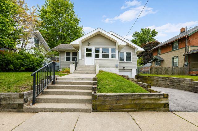 4106 Plainview Drive, Des Moines, IA 50311
