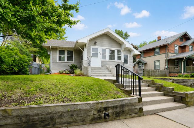 4106 Plainview Drive, Des Moines, IA 50311