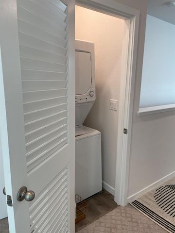 5057 E Whirlabout St, Roseville, CA 95747