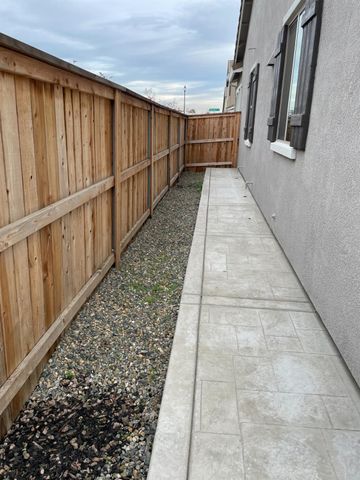 5057 E Whirlabout St, Roseville, CA 95747