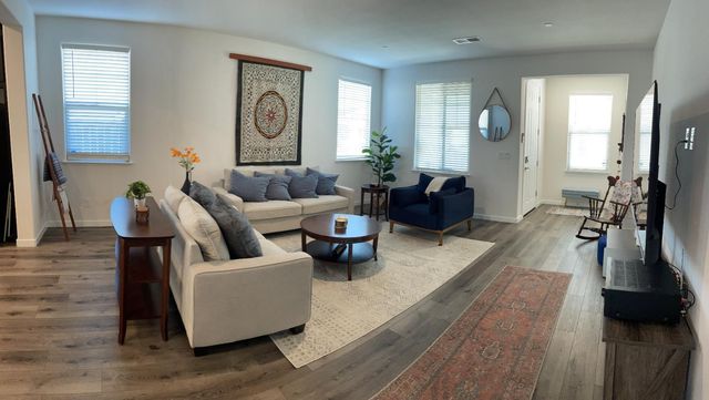 5057 E Whirlabout St, Roseville, CA 95747