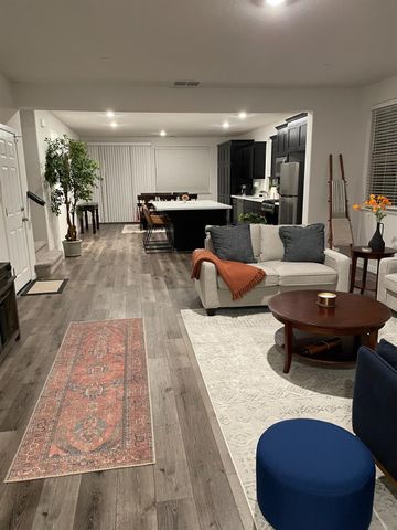 5057 E Whirlabout St, Roseville, CA 95747