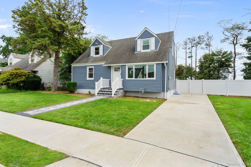 48 Cliff Avenue, Hempstead, NY 11550 — photo 2