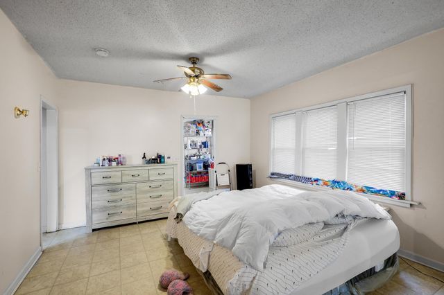 918 Queen Avenue N, Minneapolis, MN 55411