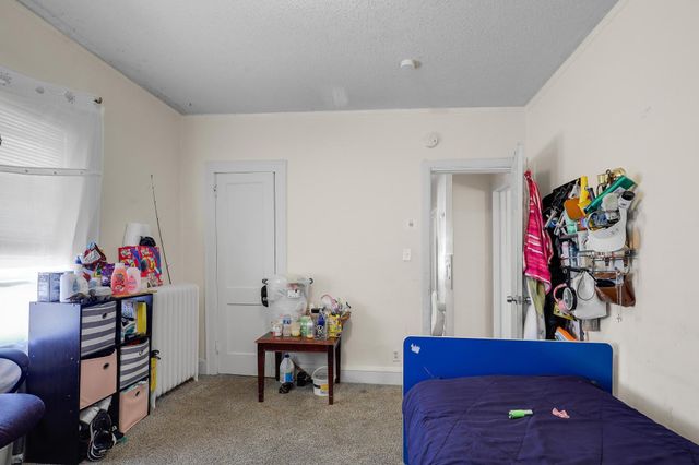 918 Queen Avenue N, Minneapolis, MN 55411