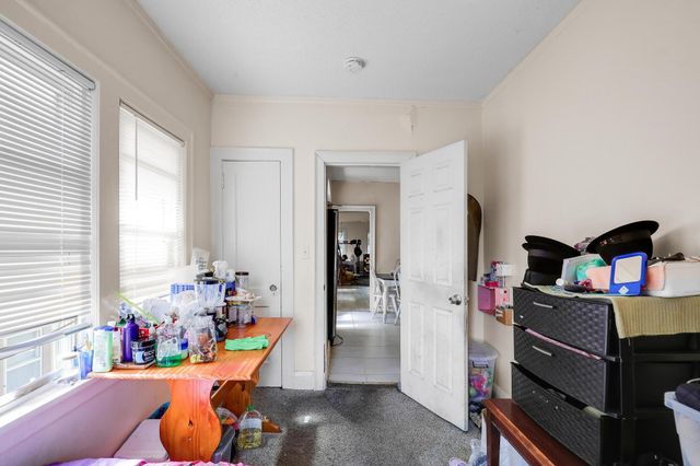 918 Queen Avenue N, Minneapolis, MN 55411