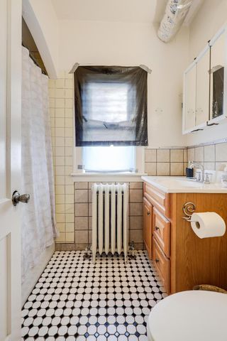 918 Queen Avenue N, Minneapolis, MN 55411