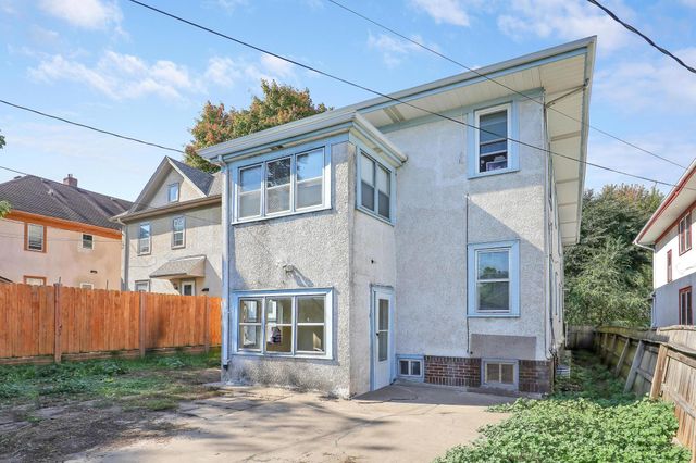 918 Queen Avenue N, Minneapolis, MN 55411