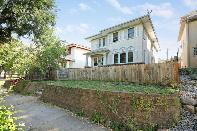 918 Queen Avenue N, Minneapolis, MN 55411