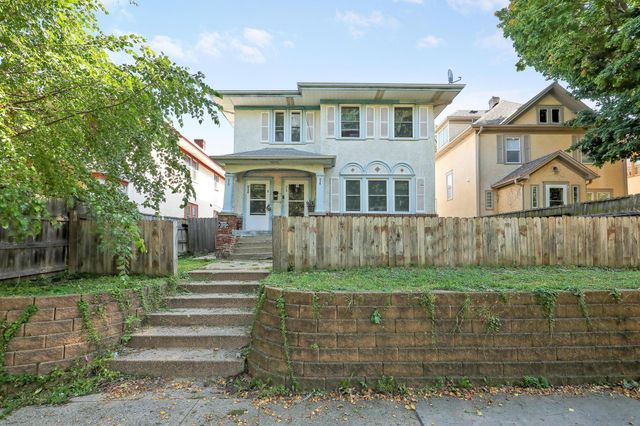 918 Queen Avenue N, Minneapolis, MN 55411