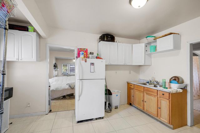 918 Queen Avenue N, Minneapolis, MN 55411