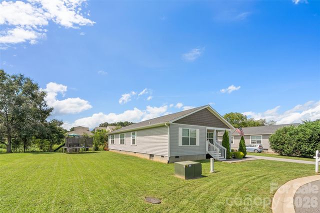 46 Janie Drive, Clyde, NC 28721