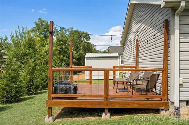 46 Janie Drive, Clyde, NC 28721