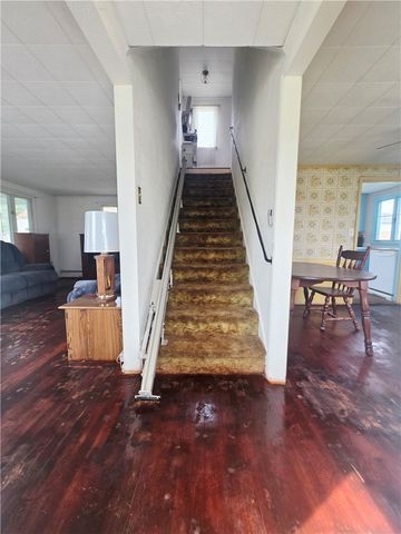 553 Constitution Cir, Clairton, PA 15025