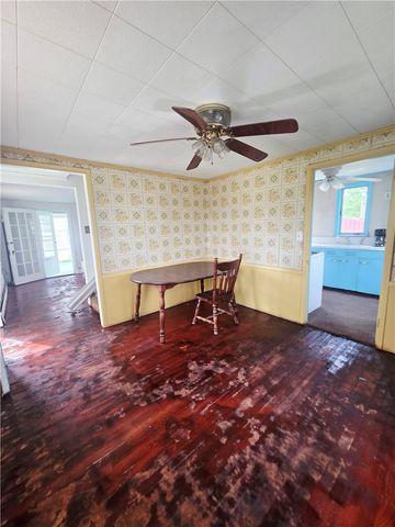 553 Constitution Cir, Clairton, PA 15025