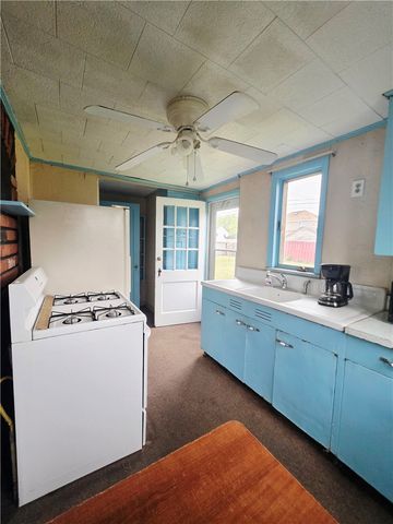 553 Constitution Cir, Clairton, PA 15025