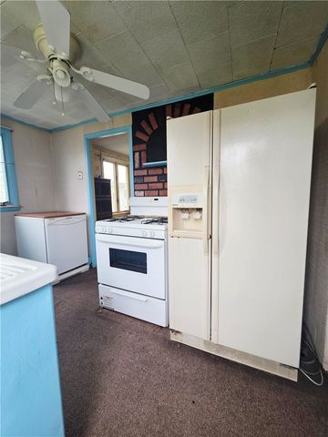 553 Constitution Cir, Clairton, PA 15025